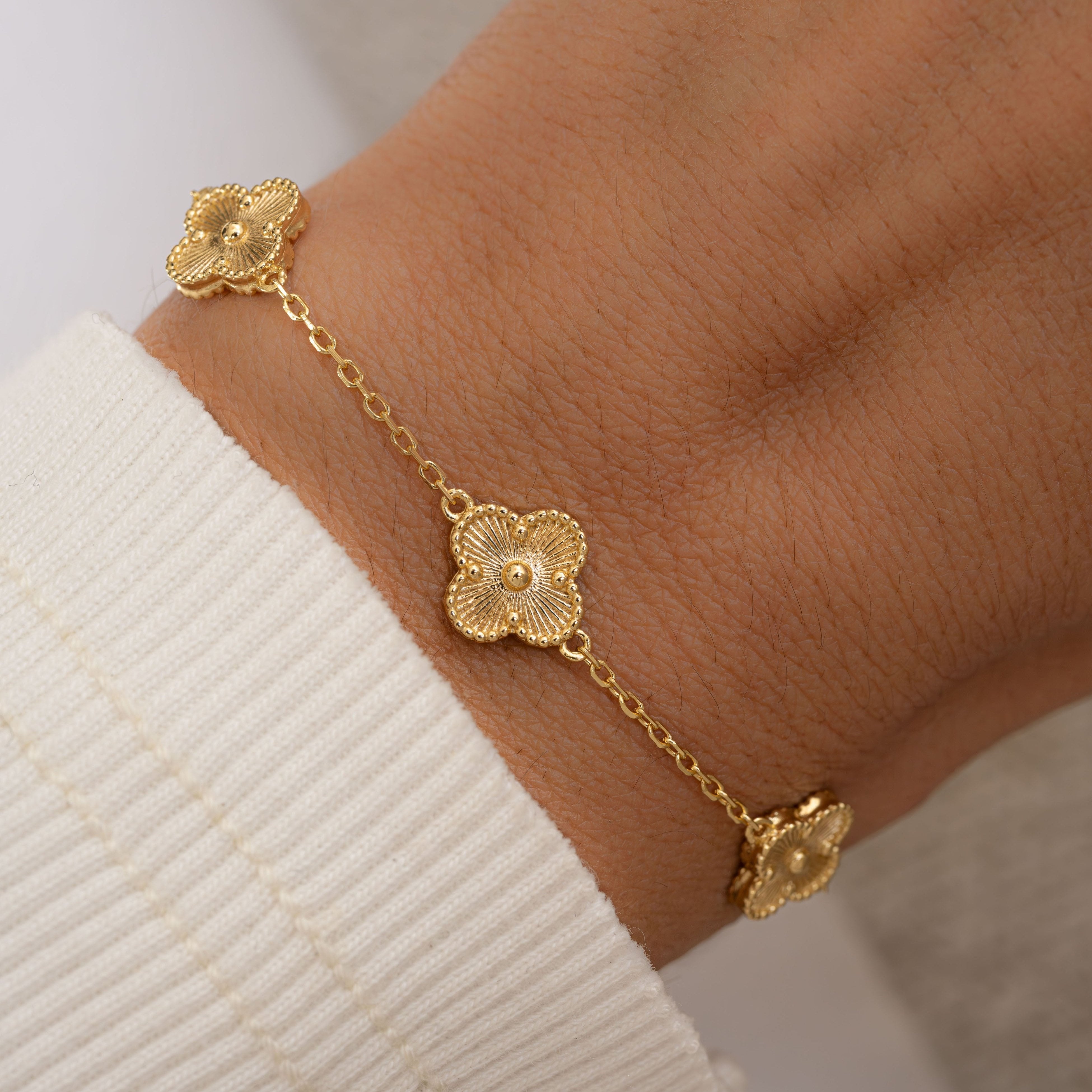Detailed Lucky Clover Bracelet