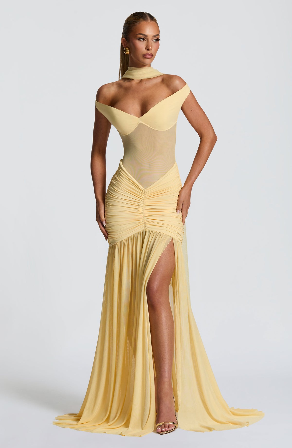 Erna | Women's Elegant Heart Neck Maxi Dress